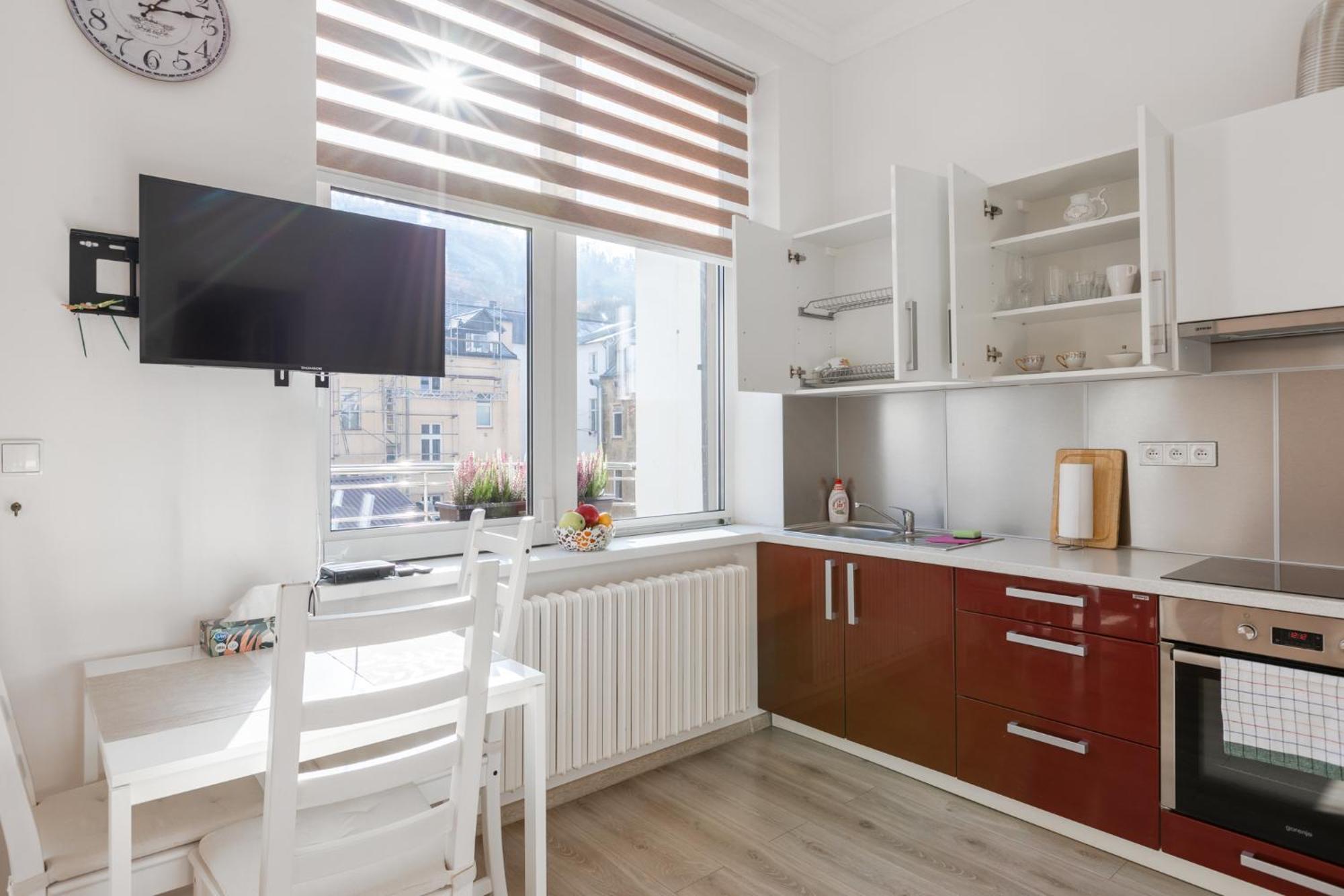 Apartment On Krymska カルロヴィ・ヴァリ エクステリア 写真